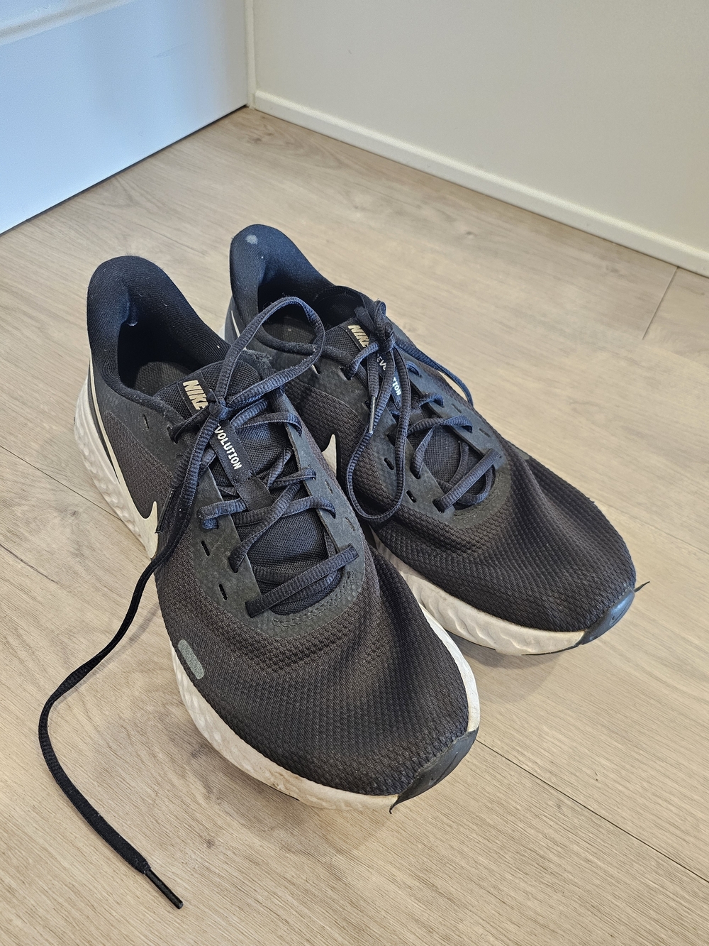 Nike Men’s Black Running Shoes
